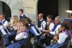 img_1374612605_996